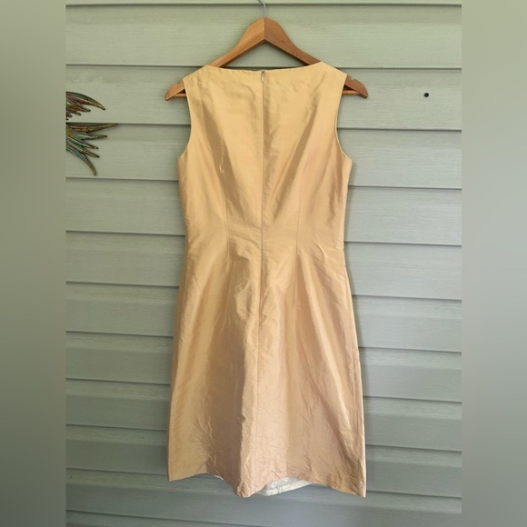 SARA CAMPBELL sleeveless wiggle sheath dress sz 8 buttery gold bow accent EUC - Picture 11 of 11